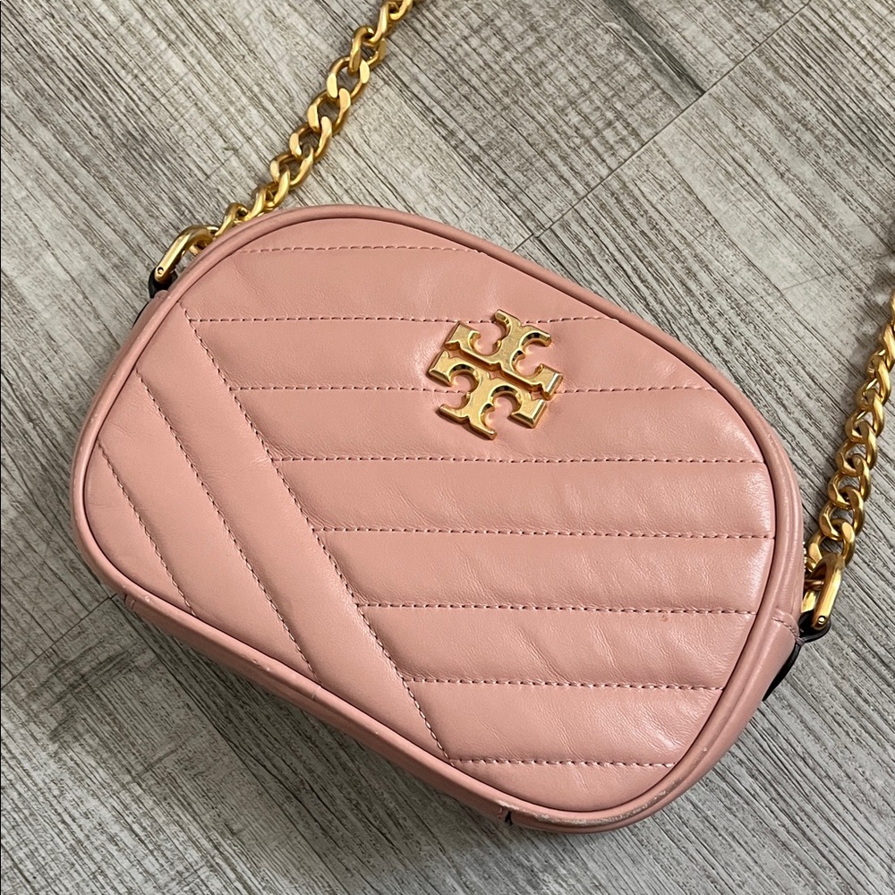 Tory Burch Kira Chevron Camera Bag - Picture 2 of 14